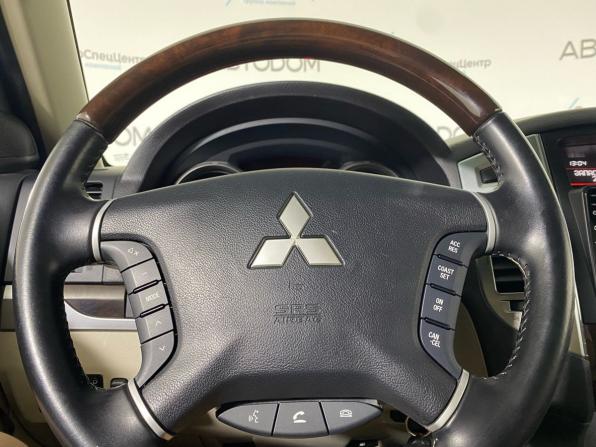 Mitsubishi Pajero IV Рестайлинг 2 с пробегом 2019 года, цена 3 375 000 рублей, 36280 км, внедорожник, Автокод Объявления