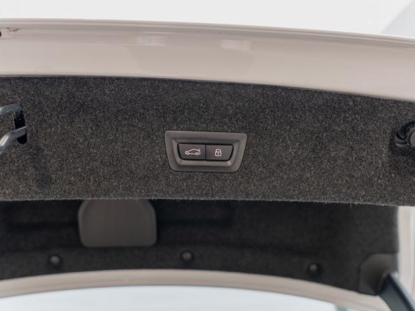 BMW 3 серии VII (G2x) Рестайлинг 2 с пробегом 2025 года, цена 5 990 000 рублей, 2280 км, седан, Автокод Объявления