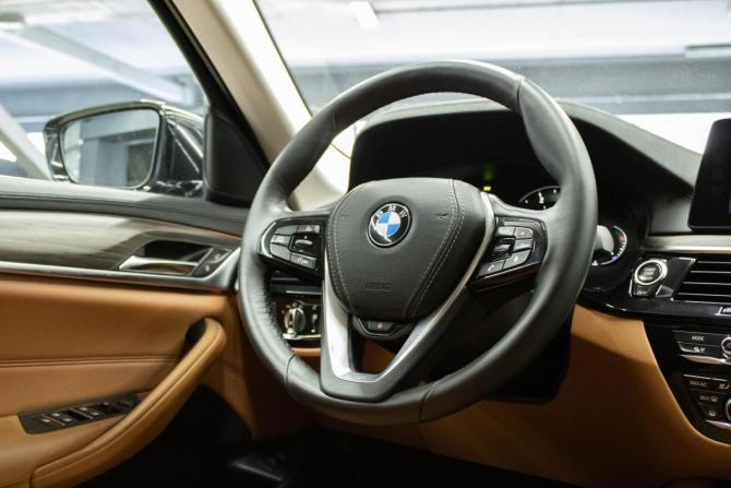 BMW 5 серии VII (G30/G31/G38) с пробегом 2017 года, цена 2 849 000 рублей, 199112 км, седан, Автокод Объявления