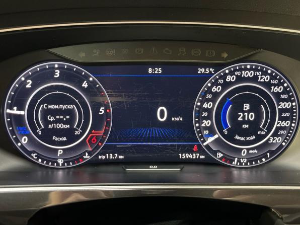 Volkswagen Tiguan II с пробегом 2018 года, цена 2 599 000 рублей, 159435 км, внедорожник, Автокод Объявления