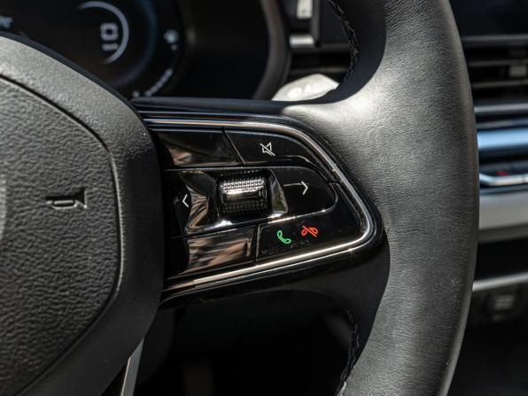 Geely Emgrand II с пробегом 2023 года, цена 1 715 000 рублей, 5912 км, седан, Автокод Объявления