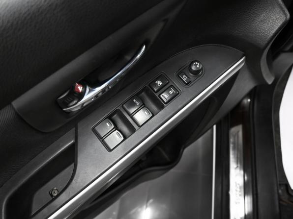 Suzuki SX4 II (S-Cross) с пробегом 2014 года, цена 975 000 рублей, 348782 км, хэтчбек, Автокод Объявления