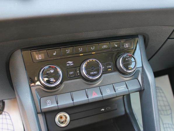 Skoda Karoq I с пробегом 2020 года, цена 2 208 500 рублей, 74500 км, внедорожник, Автокод Объявления
