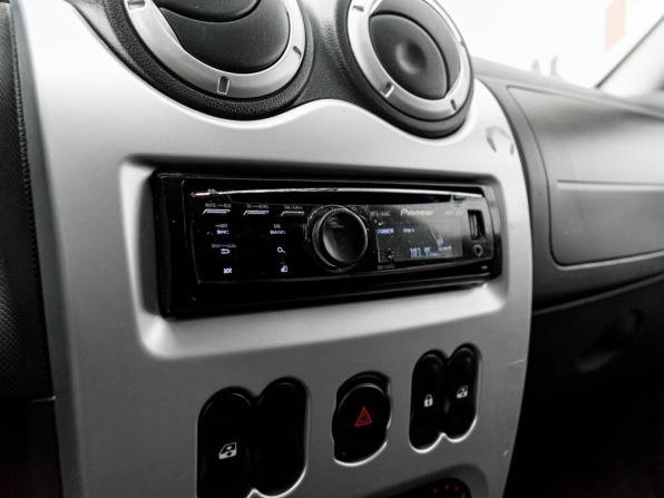 Renault Sandero I с пробегом 2014 года, цена 650 000 рублей, 225884 км, хэтчбек, Автокод Объявления