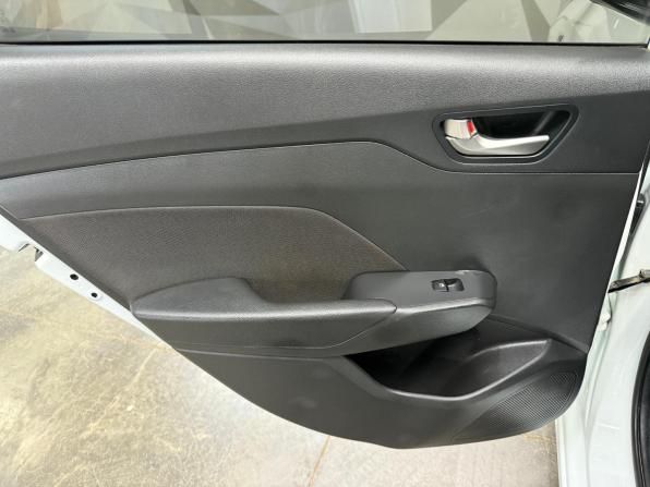 Hyundai Solaris II с пробегом 2018 года, цена 1 180 000 рублей, 137672 км, седан, Автокод Объявления