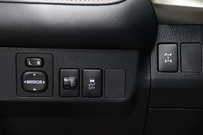 Toyota RAV4 IV (XA40) с пробегом 2013 года, цена 1 645 450 рублей, 317342 км, внедорожник, Автокод Объявления
