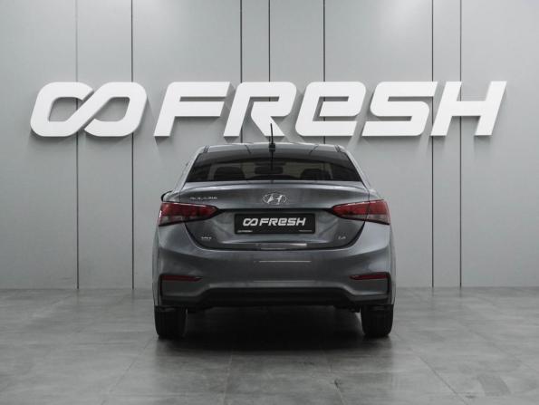 Hyundai Solaris II с пробегом 2019 года, цена 1 399 000 рублей, 101268 км, седан, Автокод Объявления