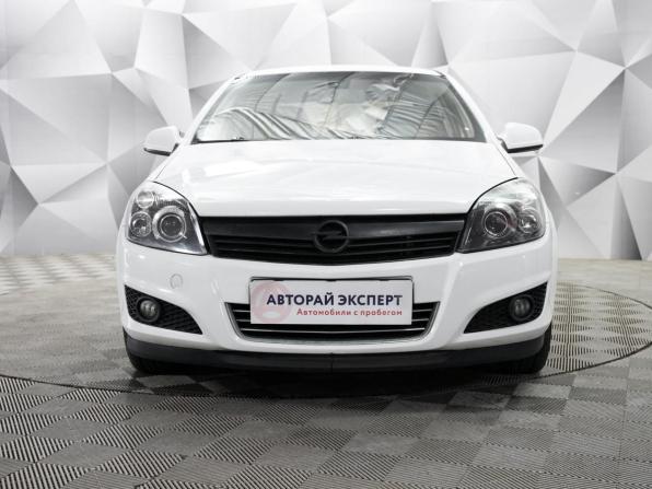 Opel Astra H Рестайлинг с пробегом 2012 года, цена 555 000 рублей, 272400 км, седан, Автокод Объявления