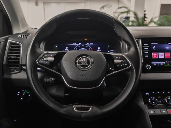 Skoda Karoq I с пробегом 2021 года, цена 2 740 000 рублей, 57000 км, внедорожник, Автокод Объявления