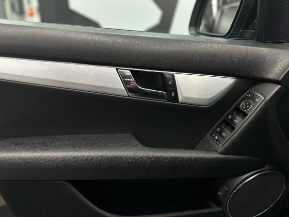 Mercedes-Benz C-Класс III (W204) с пробегом 2008 года, цена 1 079 900 рублей, 263400 км, седан, Автокод Объявления