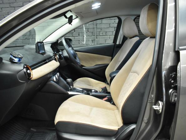 Mazda Demio IV (DJ) с пробегом 2018 года, цена 1 320 000 рублей, 51450 км, хэтчбек, Автокод Объявления