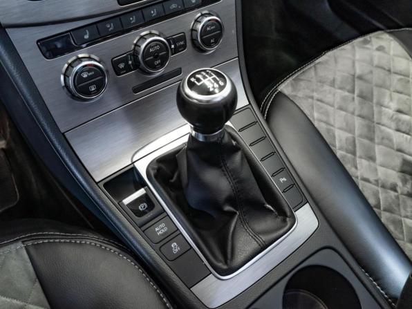 Volkswagen Passat B7 с пробегом 2012 года, цена 990 000 рублей, 177603 км, седан, Автокод Объявления