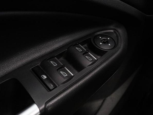Ford Kuga II с пробегом 2016 года, цена 1 595 000 рублей, 141774 км, внедорожник, Автокод Объявления