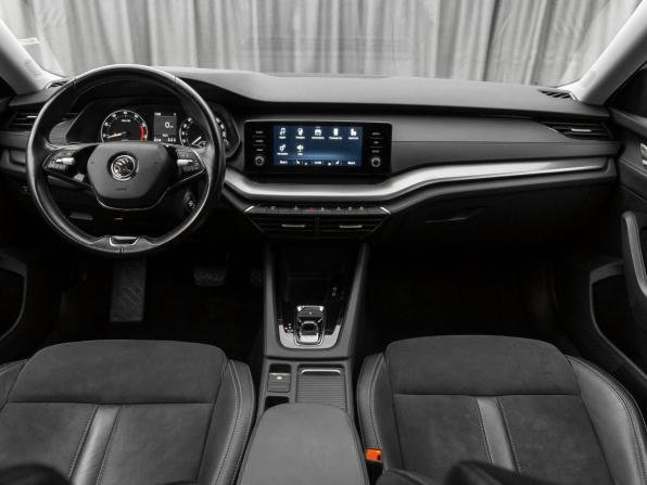 Skoda Octavia IV (A8) с пробегом 2020 года, цена 2 540 000 рублей, 67598 км, лифтбек, Автокод Объявления