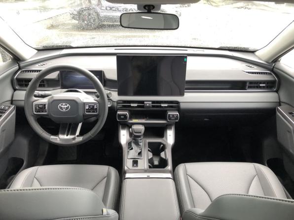 Toyota RAV4 V (XA50) с пробегом 2026 года, цена 4 500 000 рублей, 1150 км, внедорожник, Автокод Объявления