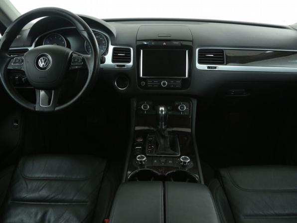 Volkswagen Touareg II с пробегом 2013 года, цена 2 155 000 рублей, 244600 км, внедорожник, Автокод Объявления