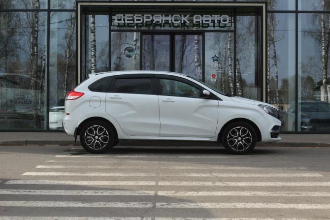 Lada (ВАЗ) XRAY I с пробегом 2019 года, цена 905 000 рублей, 100456 км, хэтчбек, Автокод Объявления