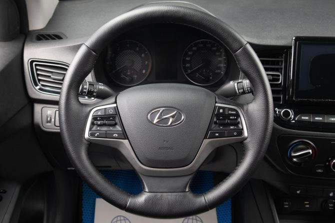 Hyundai Solaris II Рестайлинг с пробегом 2020 года, цена 1 599 000 рублей, 132895 км, седан, Автокод Объявления