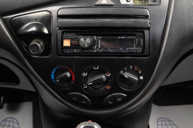 Ford Focus I с пробегом 2003 года, цена 229 000 рублей, 385335 км, седан, Автокод Объявления