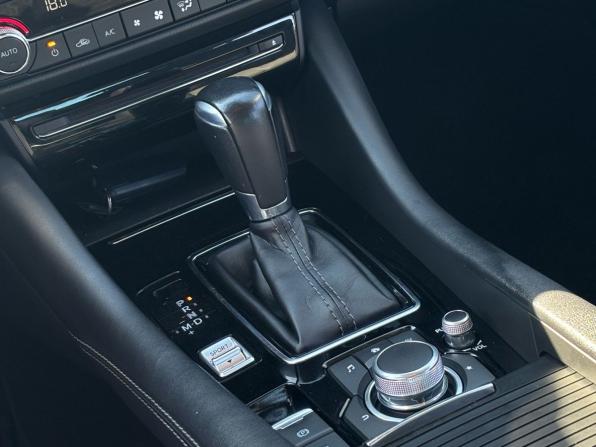 Mazda 6 III (GJ) Рестайлинг 2 с пробегом 2019 года, цена 2 199 000 рублей, 88000 км, седан, Автокод Объявления