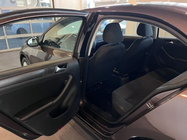 Volkswagen Jetta VI с пробегом 2014 года, цена 1 265 000 рублей, 108428 км, седан, Автокод Объявления