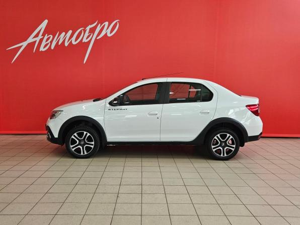 Renault Logan II Рестайлинг с пробегом 2022 года, цена 1 350 000 рублей, 50337 км, седан, Автокод Объявления