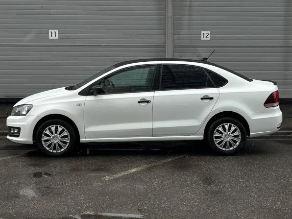 Volkswagen Polo V Рестайлинг с пробегом 2018 года, цена 989 000 рублей, 125673 км, седан, Автокод Объявления