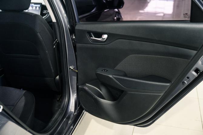 Hyundai Solaris II Рестайлинг с пробегом 2021 года, цена 1 330 000 рублей, 85154 км, седан, Автокод Объявления