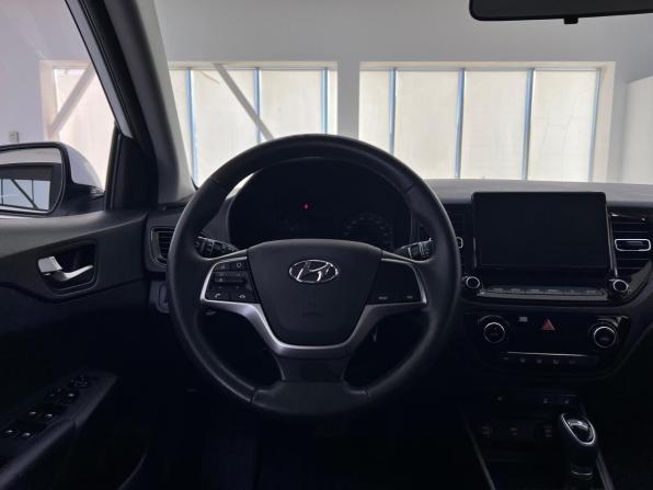 Hyundai Solaris II Рестайлинг с пробегом 2021 года, цена 1 850 000 рублей, 40000 км, седан, Автокод Объявления