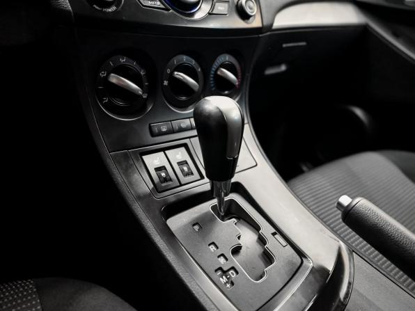 Mazda 3 II (BL) Рестайлинг с пробегом 2012 года, цена 1 000 000 рублей, 194758 км, хэтчбек, Автокод Объявления