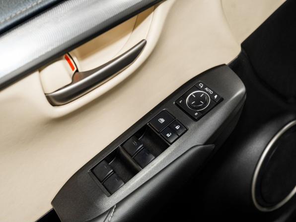 Lexus NX I с пробегом 2015 года, цена 2 645 000 рублей, 112200 км, внедорожник, Автокод Объявления