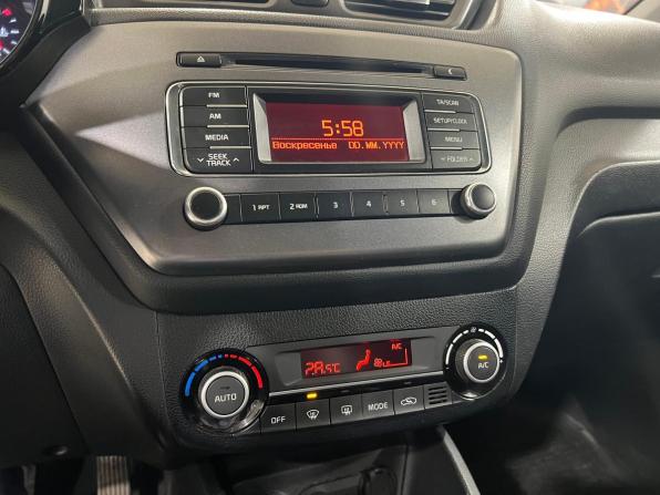 Kia Rio III Рестайлинг с пробегом 2017 года, цена 799 000 рублей, 214628 км, седан, Автокод Объявления