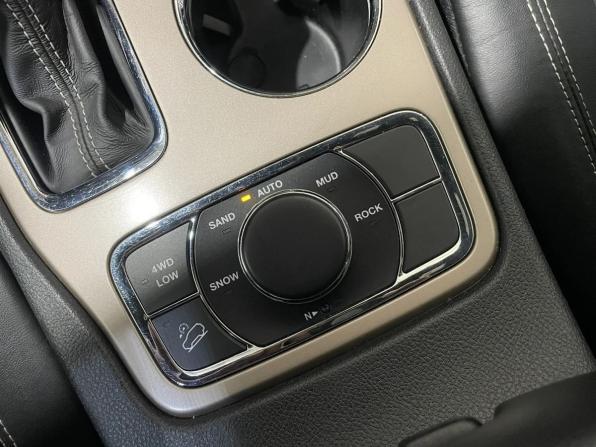 Jeep Grand Cherokee IV (WK2) Рестайлинг с пробегом 2016 года, цена 2 795 000 рублей, 130000 км, внедорожник, Автокод Объявления