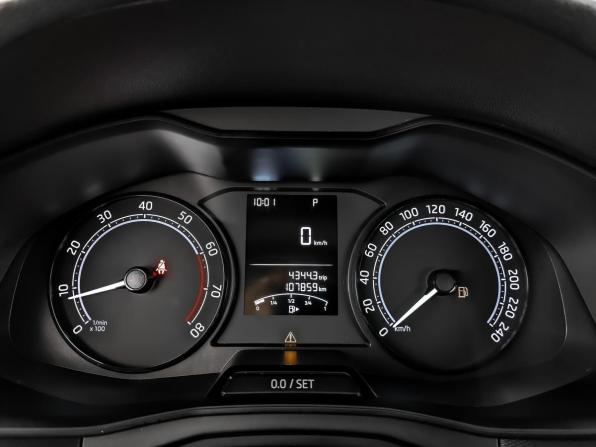 Skoda Rapid II с пробегом 2021 года, цена 1 365 000 рублей, 103790 км, лифтбек, Автокод Объявления