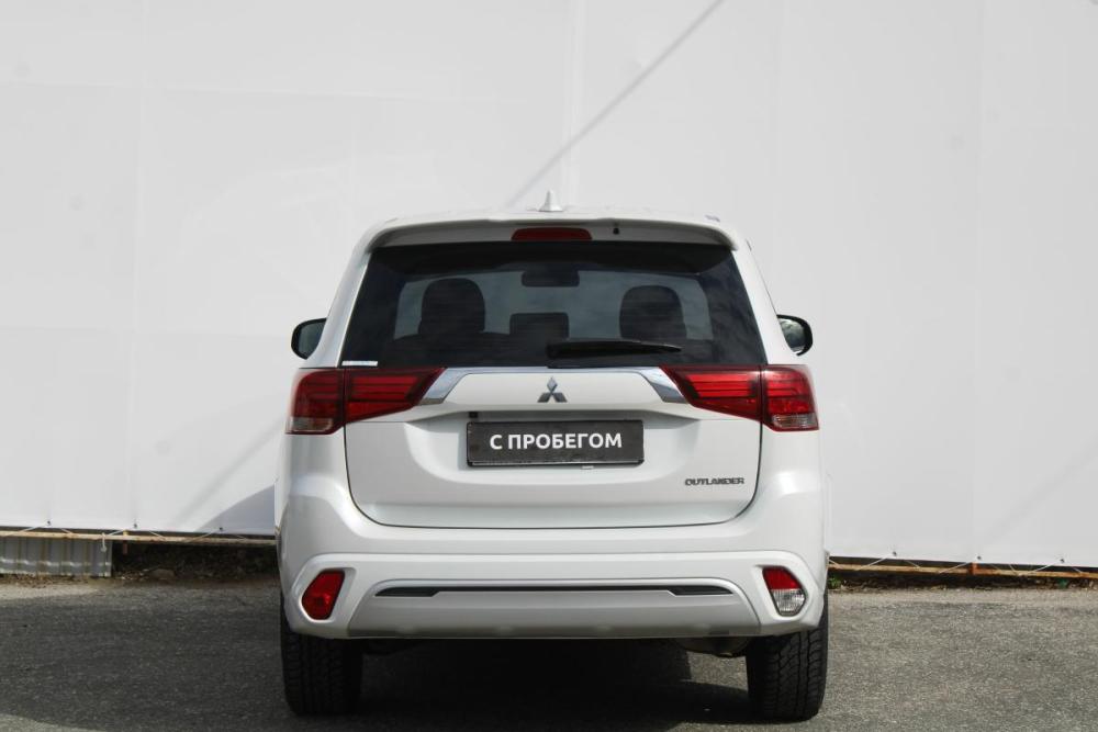 Mitsubishi Outlander III Рестайлинг 3 Березники  - изображение 5
