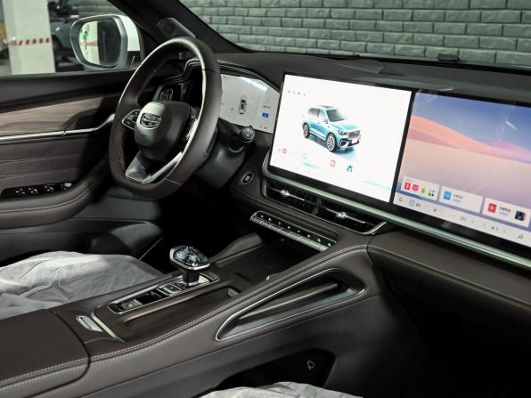 Geely Monjaro I Рестайлинг 2 с пробегом 2026 года, цена 4 230 000 рублей, 34 км, внедорожник, Автокод Объявления