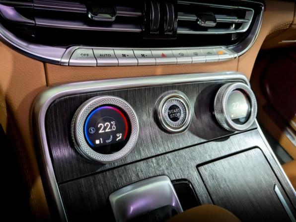 Hongqi H9 I с пробегом 2023 года, цена 4 215 000 рублей, 5367 км, седан, Автокод Объявления