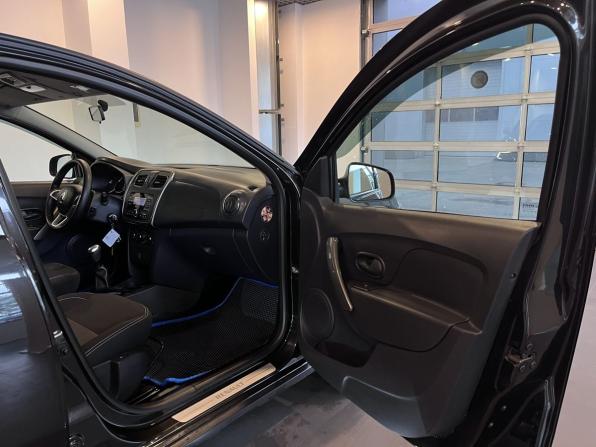 Renault Logan II Рестайлинг с пробегом 2022 года, цена 1 238 000 рублей, 114291 км, седан, Автокод Объявления