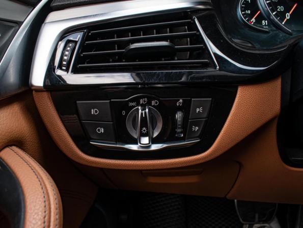 BMW 5 серии VII (G30/G31/G38) с пробегом 2019 года, цена 3 550 000 рублей, 198880 км, универсал, Автокод Объявления
