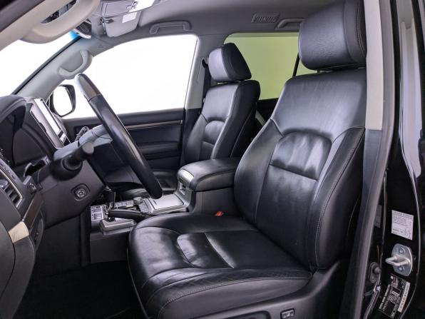 Toyota Land Cruiser 200 Series Рестайлинг 2 с пробегом 2016 года, цена 5 880 000 рублей, 107558 км, внедорожник, Автокод Объявления