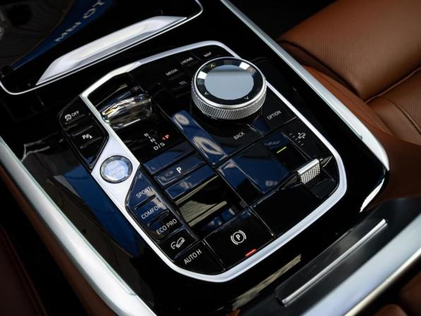 BMW X7 I (G07) Рестайлинг с пробегом 2023 года, цена 13 999 000 рублей, 26360 км, внедорожник, Автокод Объявления
