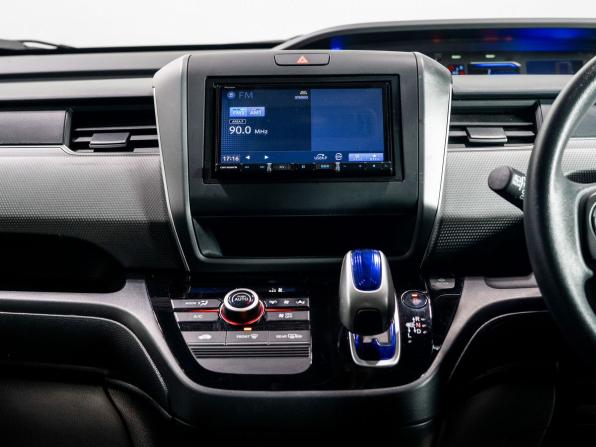 Honda Freed II с пробегом 2019 года, цена 1 425 000 рублей, 134427 км, компактвэн, Автокод Объявления