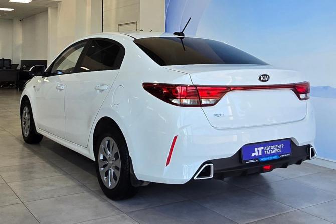 Kia Rio IV Рестайлинг с пробегом 2020 года, цена 1 799 000 рублей, 56600 км, седан, Автокод Объявления