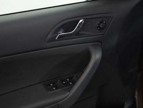 Skoda Yeti I Рестайлинг с пробегом 2015 года, цена 1 169 000 рублей, 208951 км, внедорожник, Автокод Объявления