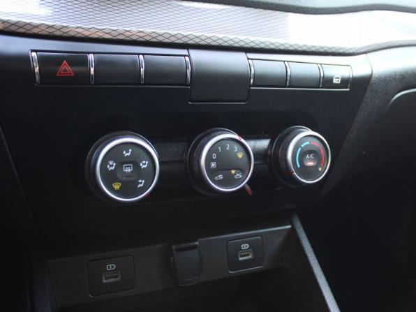 Lada (ВАЗ) Vesta I Рестайлинг (NG) с пробегом 2023 года, цена 1 099 000 рублей, 74057 км, седан, Автокод Объявления