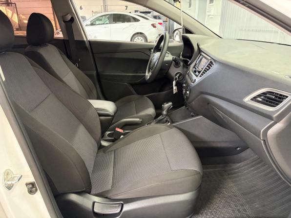 Hyundai Solaris II Рестайлинг с пробегом 2021 года, цена 1 437 000 рублей, 161000 км, седан, Автокод Объявления
