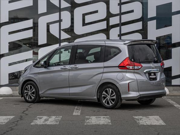 Honda Freed II с пробегом 2018 года, цена 1 680 000 рублей, 112520 км, компактвэн, Автокод Объявления