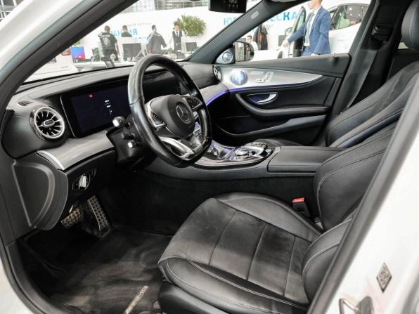 Mercedes-Benz E-Класс V (W213 S213 C238) с пробегом 2017 года, цена 2 950 000 рублей, 126630 км, седан, Автокод Объявления