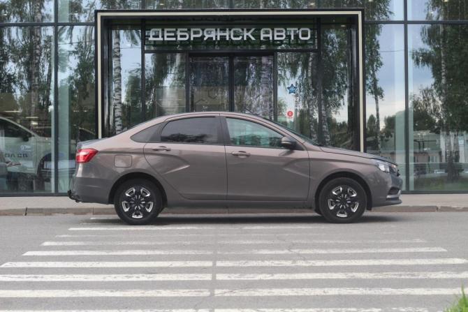 Lada (ВАЗ) Vesta I с пробегом 2018 года, цена 995 000 рублей, 165491 км, седан, Автокод Объявления