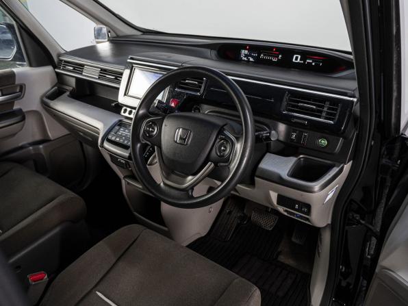 Honda Stepwgn IV Рестайлинг с пробегом 2015 года, цена 2 050 000 рублей, 170190 км, минивэн, Автокод Объявления